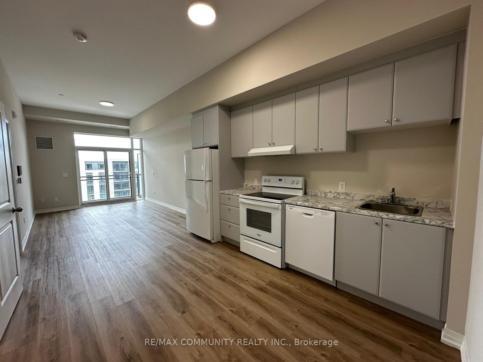 50 Herrick Avenue, Unit 211