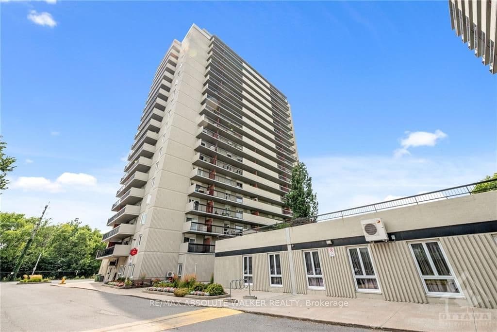 158C MCARTHUR Avenue, Unit 1808