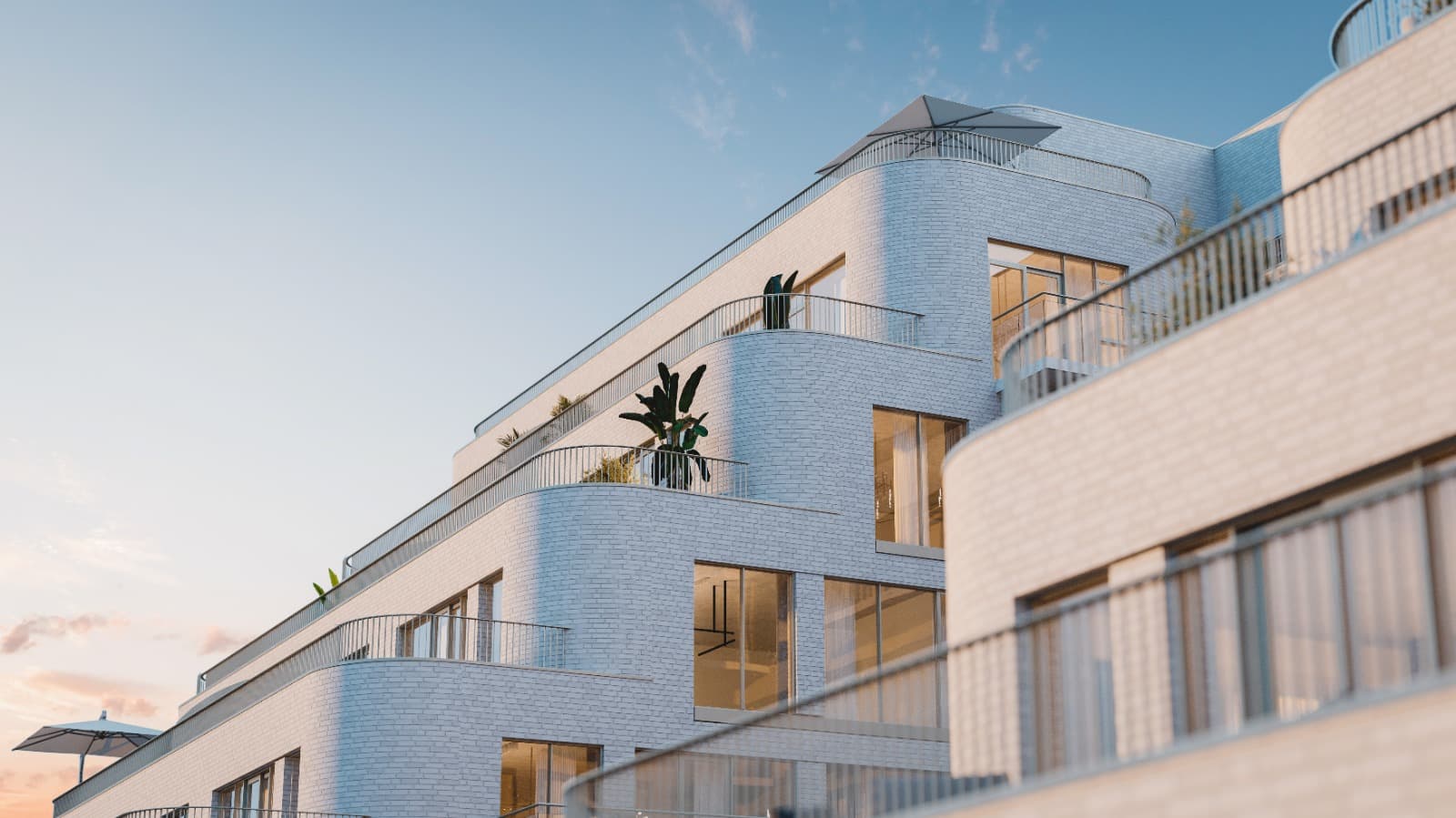 Reina Condos - Image 5