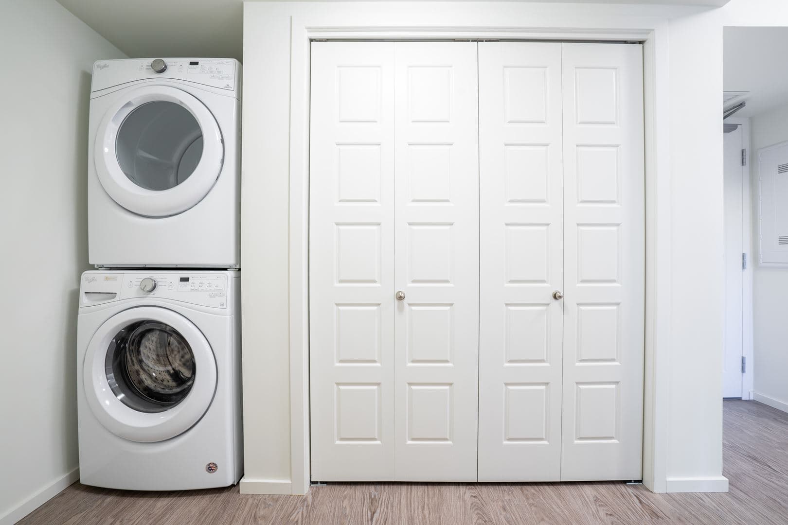 The Charles Condos - Image 18