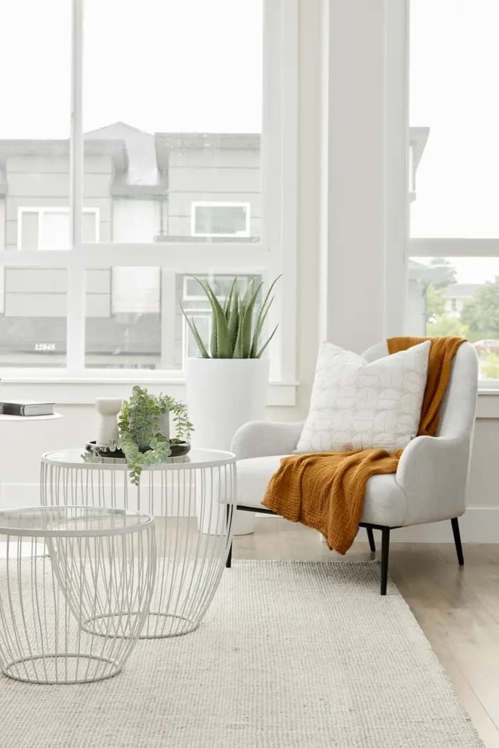 Nora Towns - Image 5