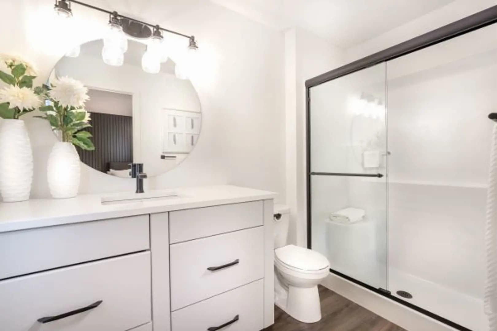 Couture South Towns - Image 9