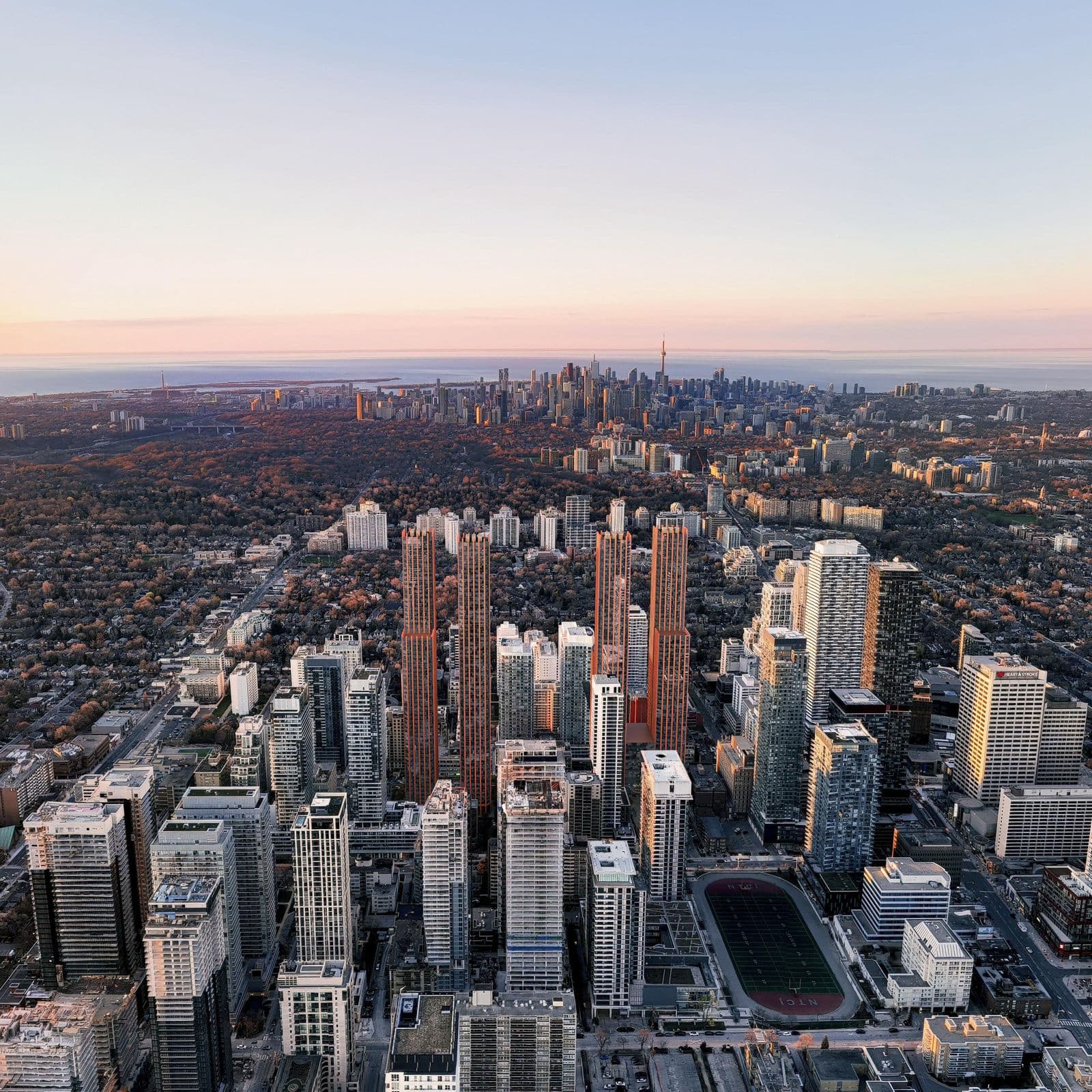 150-164 Eglinton Avenue East Condos