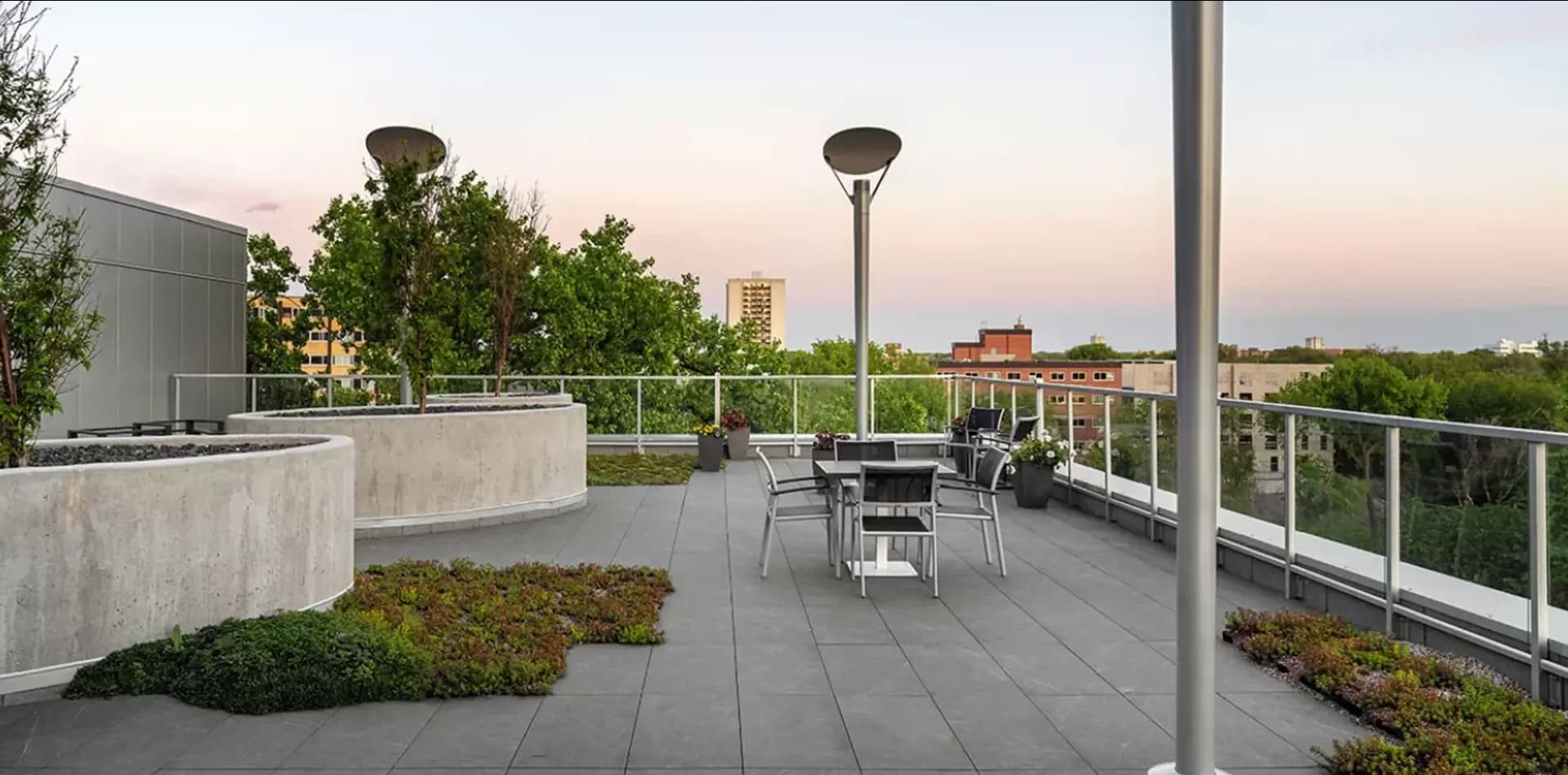 390 On The River Condos - Image 2