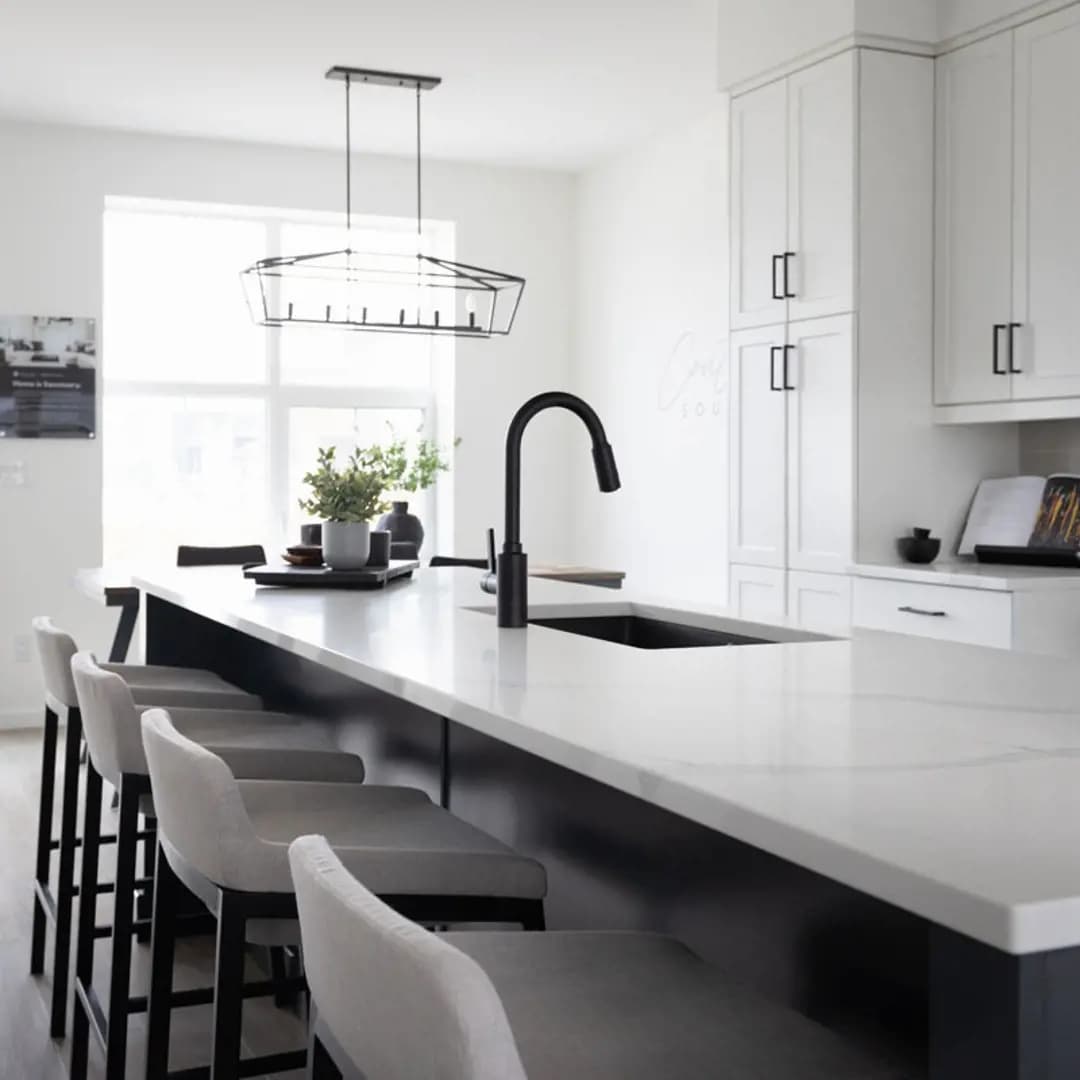 Flora West Condos - Image 3