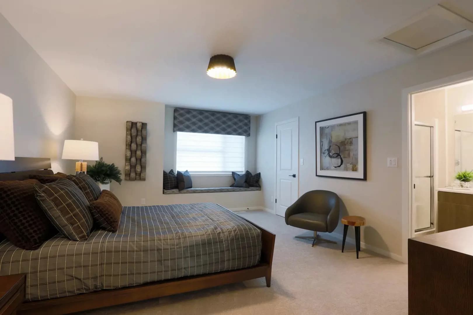 Prairie Pointe by Hilton Homes - Image 12