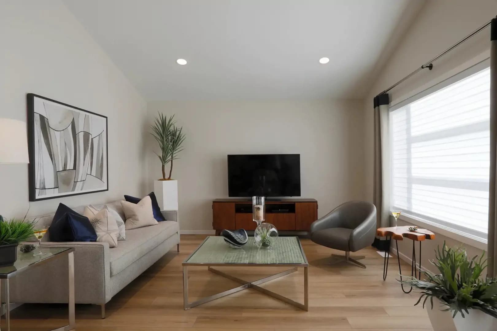 Prairie Pointe by Hilton Homes - Image 8