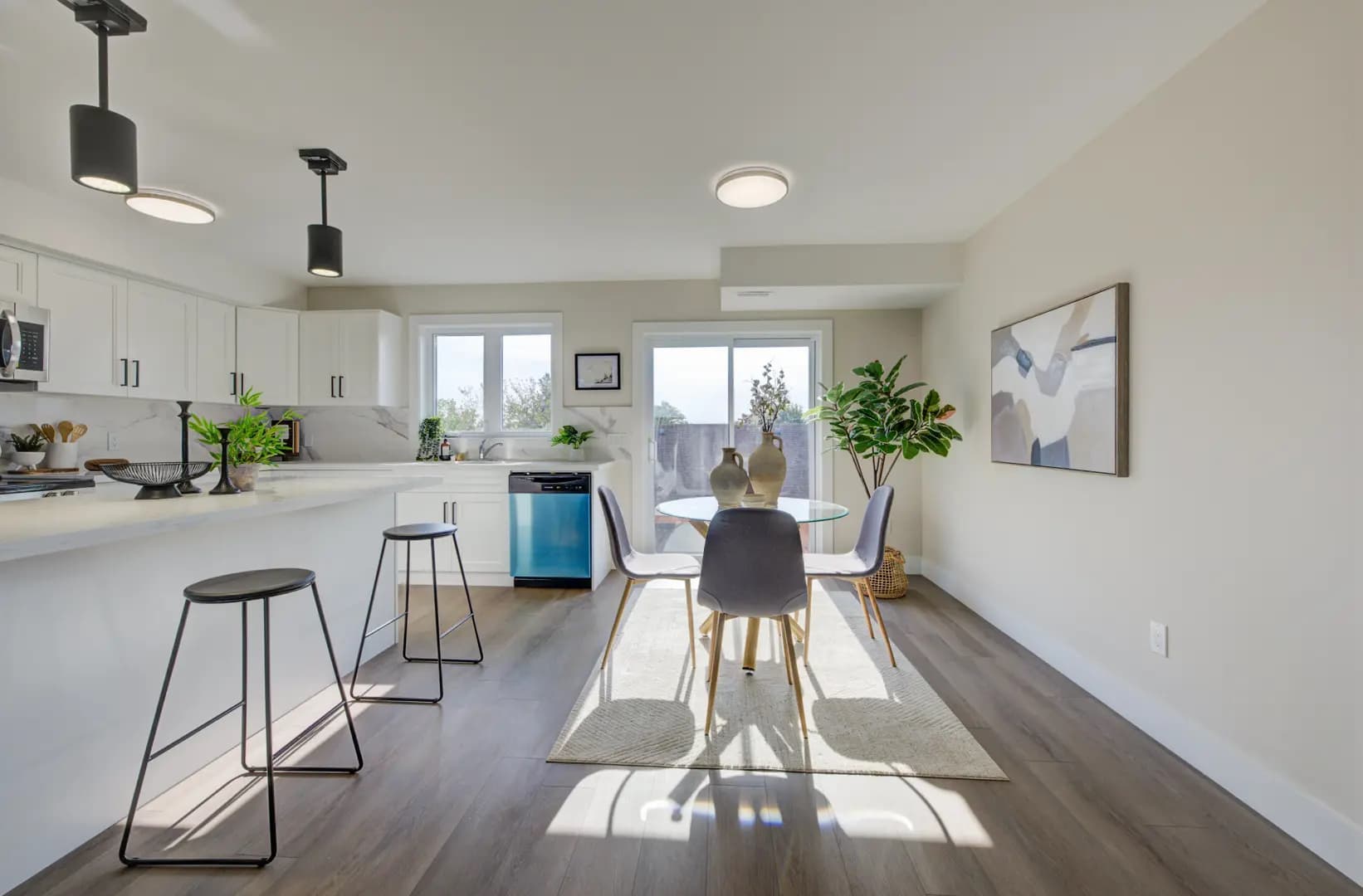 Cedar Hill Condos - Image 4