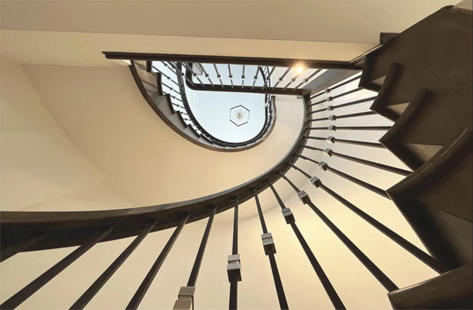 Queen’s Grove - Image 4